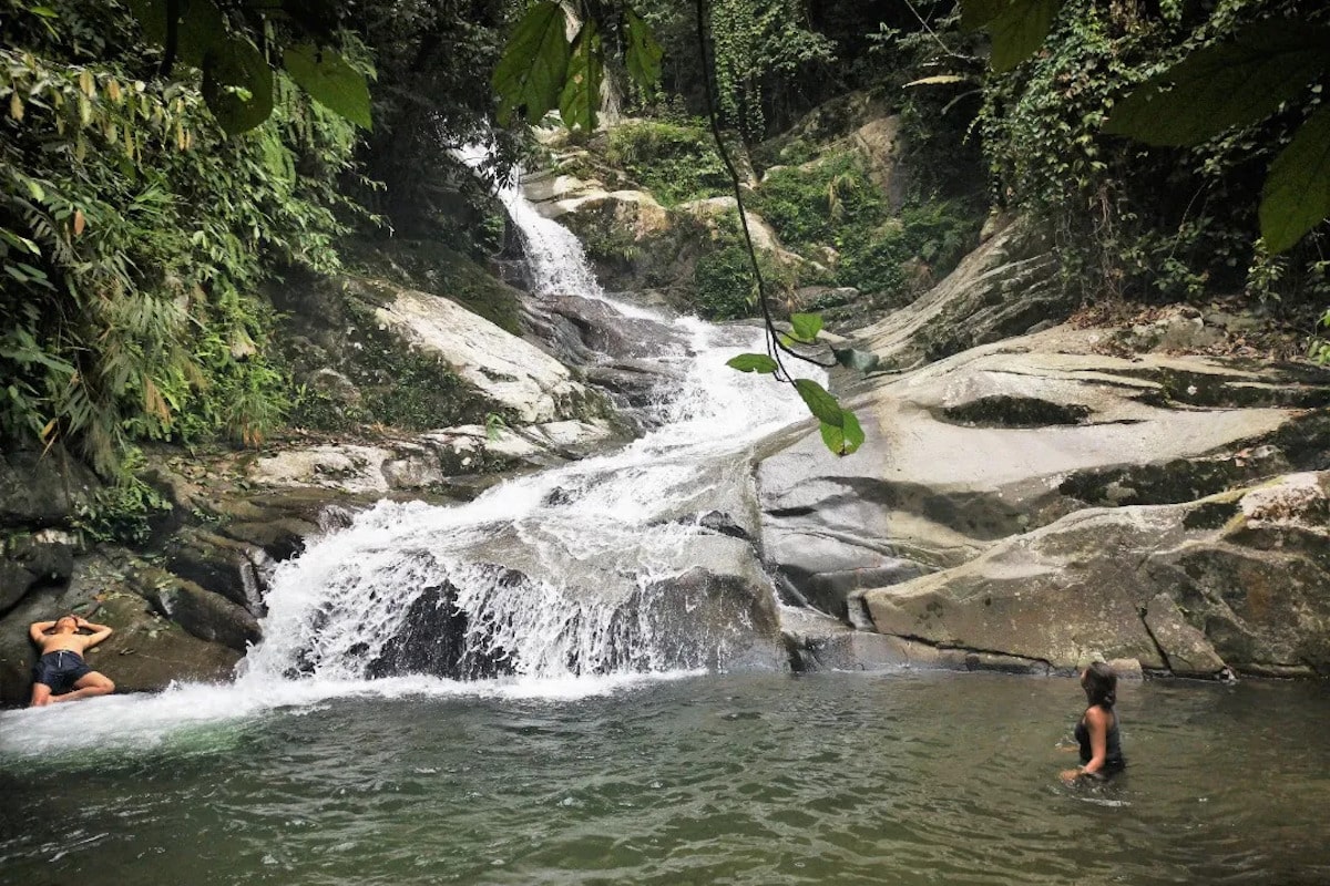 Lepoh Waterfall (Air Terjun Lepoh)
