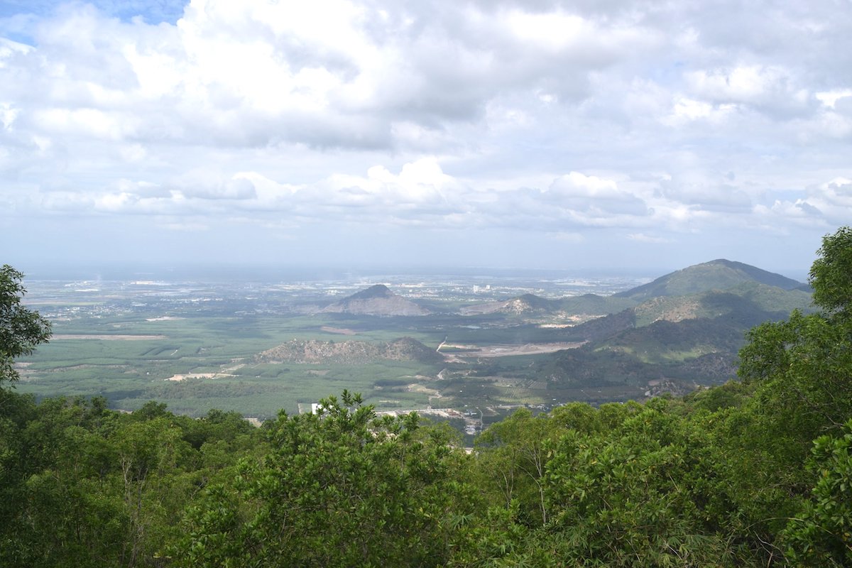 Mount Lambak (Gunung Lambak)