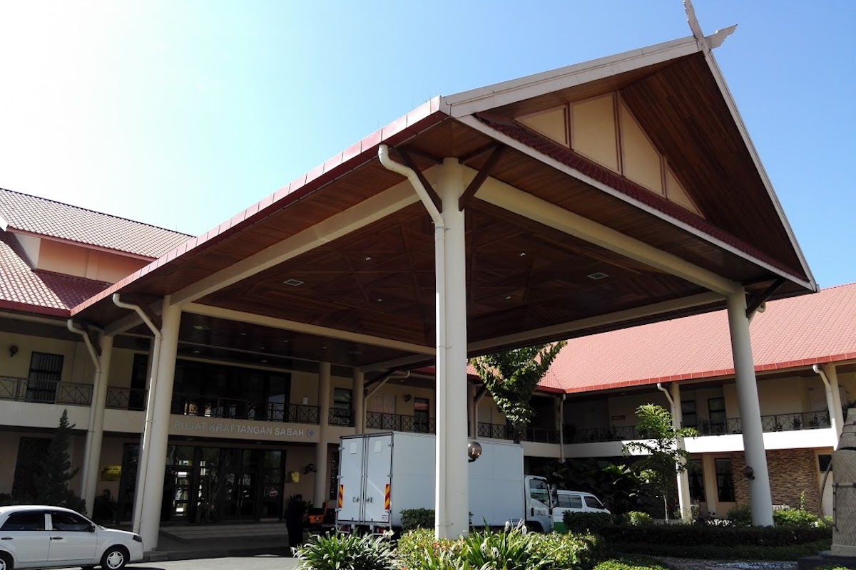 Sabah Handicraft Centre (Pusat Kraftangan Sabah)