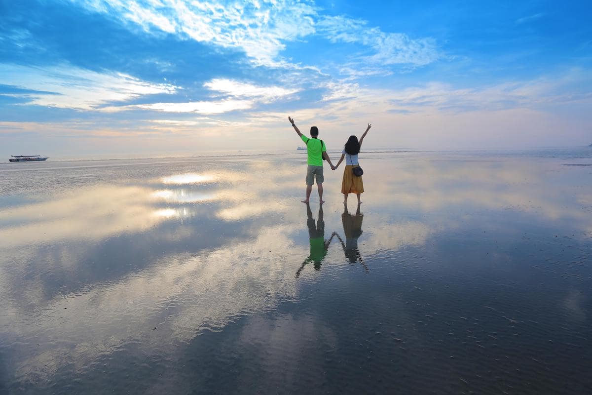 Sasaran Beach (Pantai Sasaran) – Sky Mirror