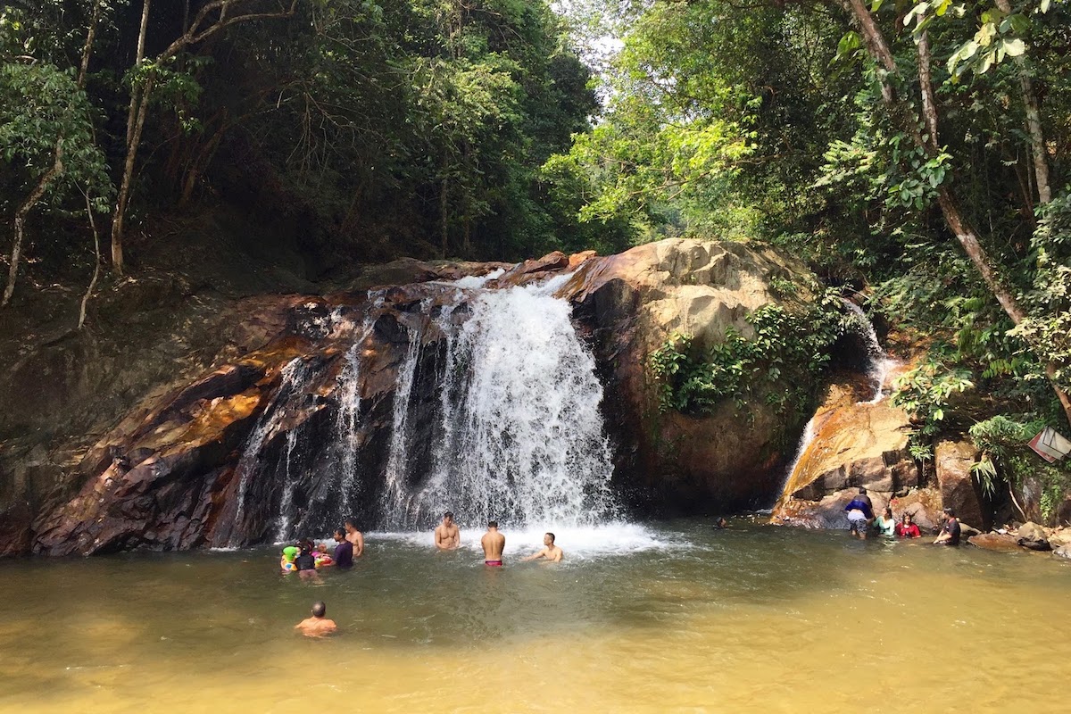 Serendah Waterfall (Air Terjun Serendah)