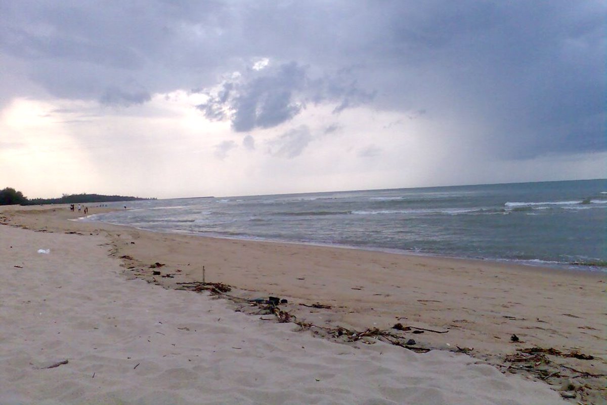 Sri Tujuh Beach (Pantai Sri Tujuh)