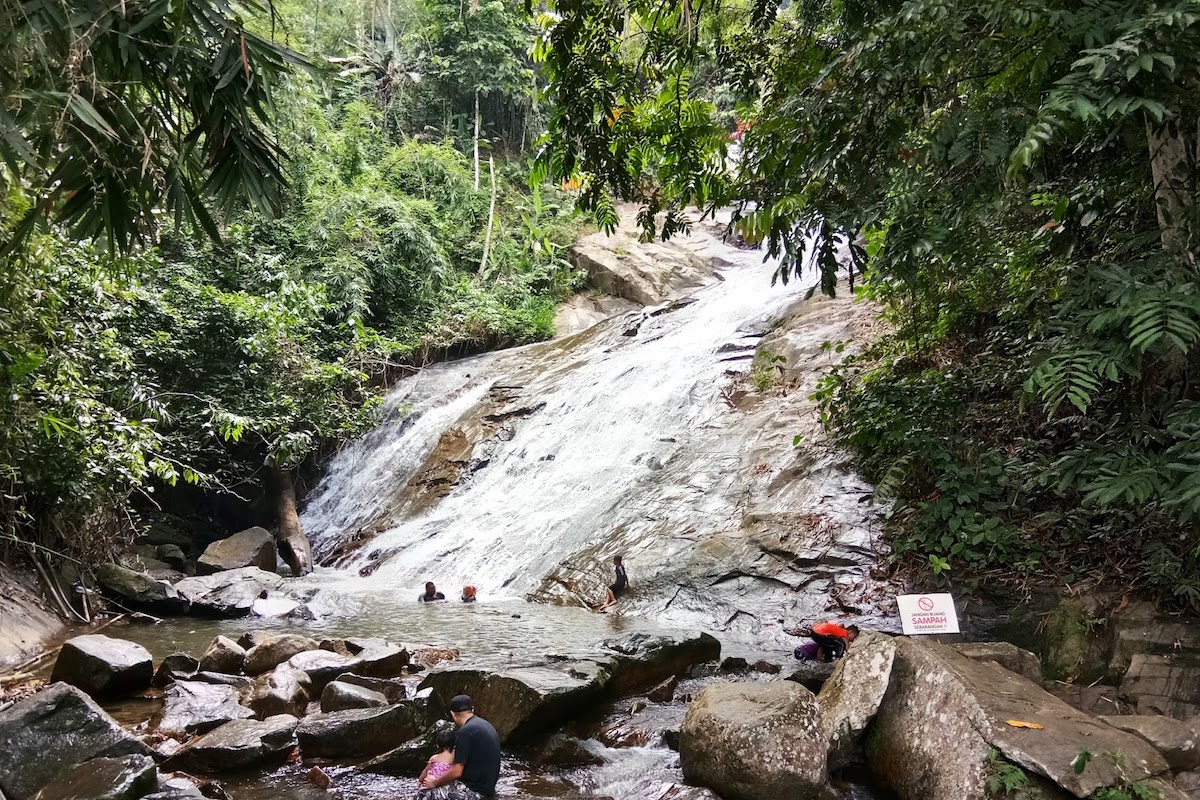 Sungai Gabai Waterfall (Air Terjun Sungai Gabai)