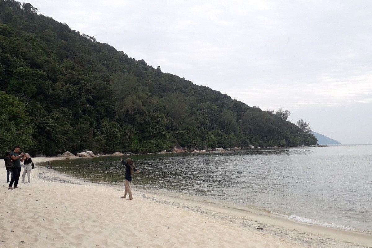 Teluk Bahang Beach (Pantai Teluk Bahang)