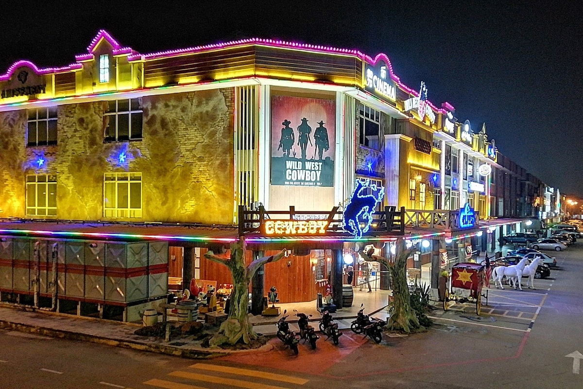 Wild West Cowboy Indoor Theme Park (Taman Tema Dalam Wild West Cowboy)